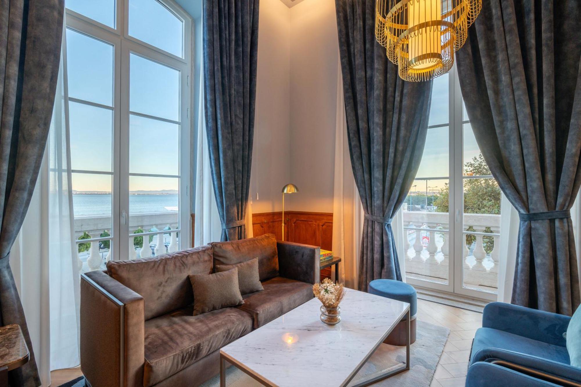 The Editory Riverside Hotel, An Historic Hotel Lisboa Eksteriør billede Suite