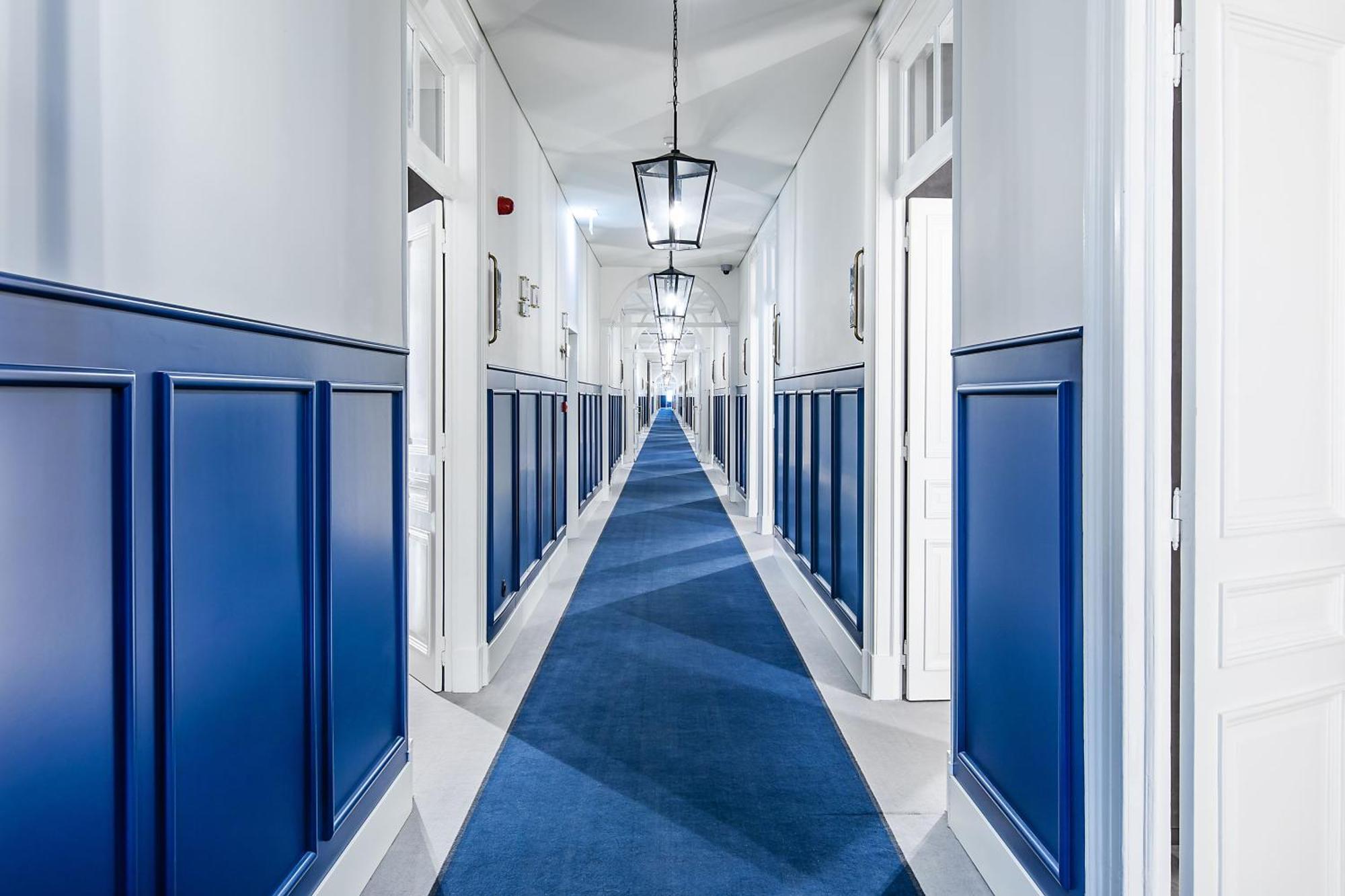 The Editory Riverside Hotel, An Historic Hotel Lisboa Eksteriør billede A typical corridor at the hotel